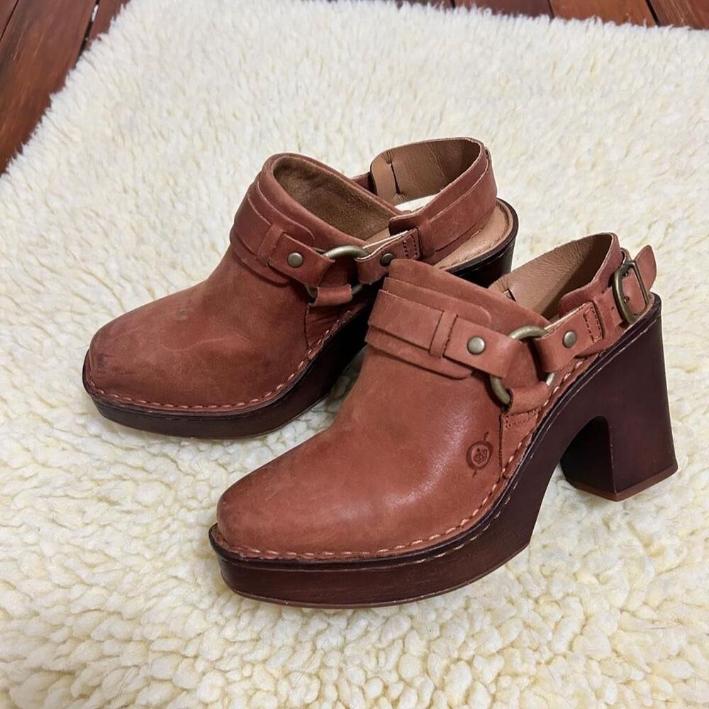 Born Women's Brown and Tan Boots